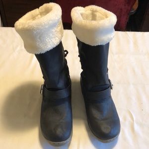 Women’s snow boots